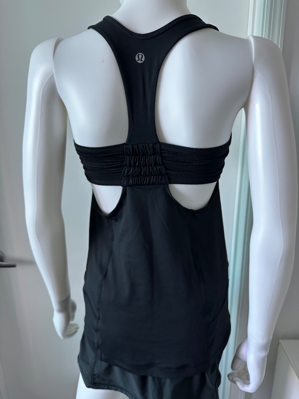 Lululemon top